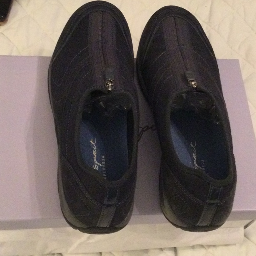 Easy Spirit women’s Casual shoes - Picture 3 of 8